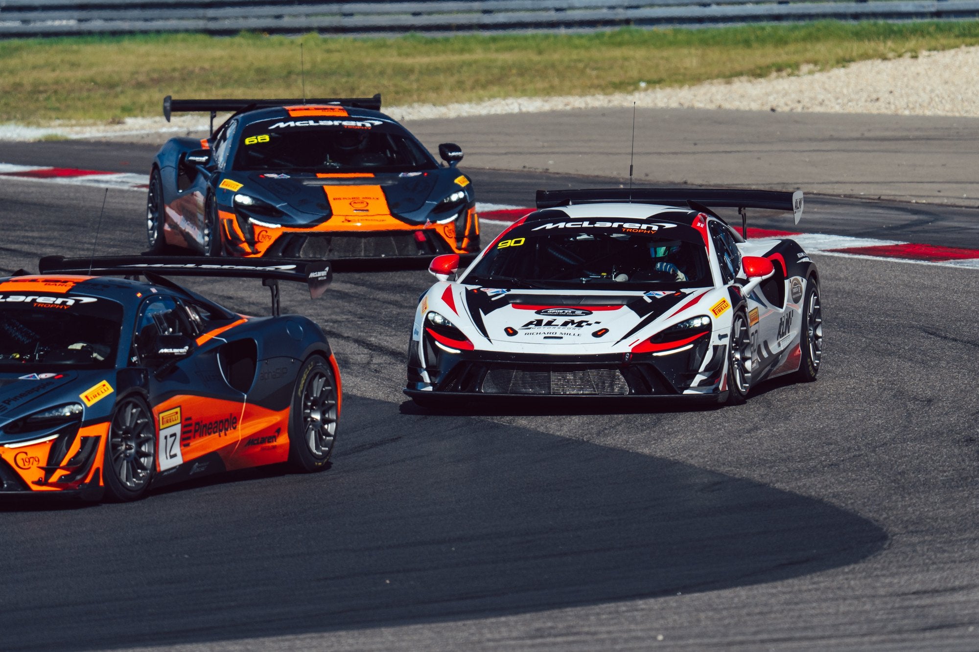 McLaren Artura Trophy — wheel to wheel